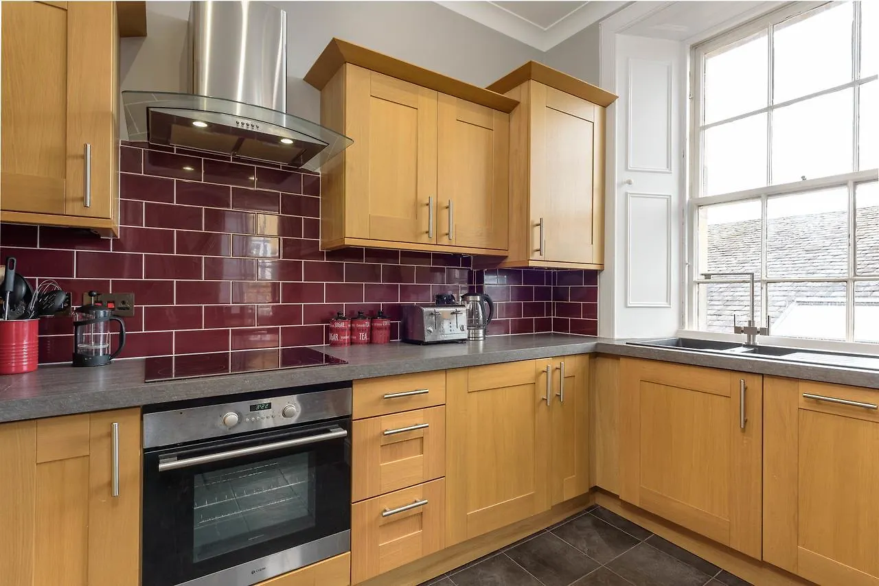 Broughton Street Residence Apartment